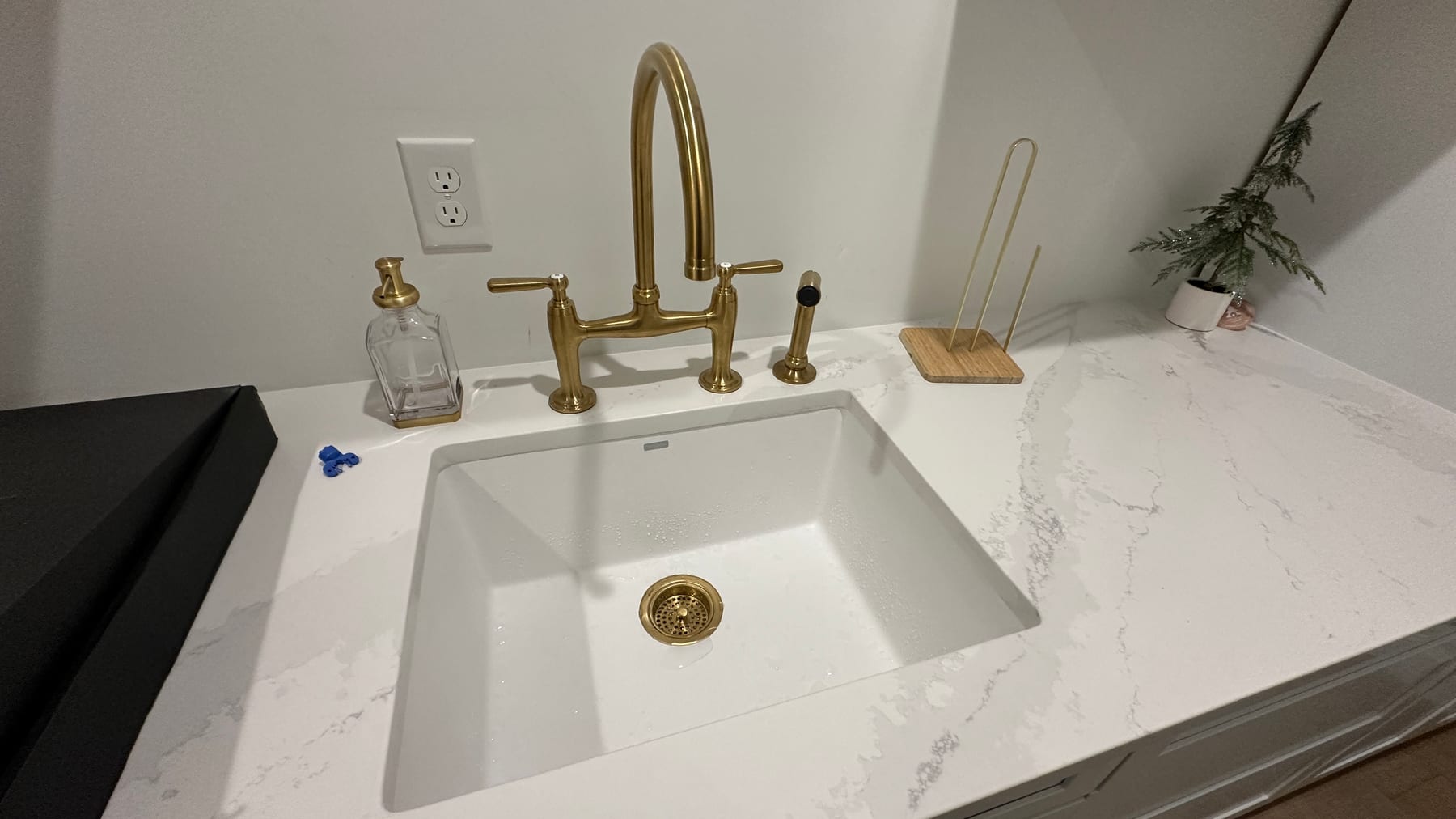 bathroom-faucet-vanity-toilet-replacement-schenectady-ny-29
