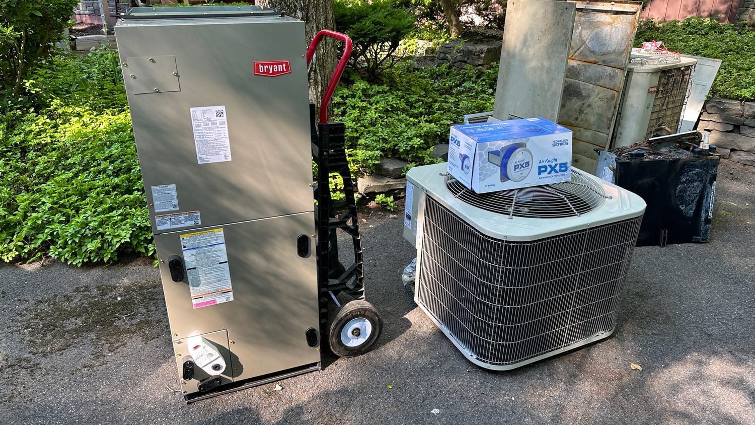 Heat pump outdoor unit installed by Rays Clearflow