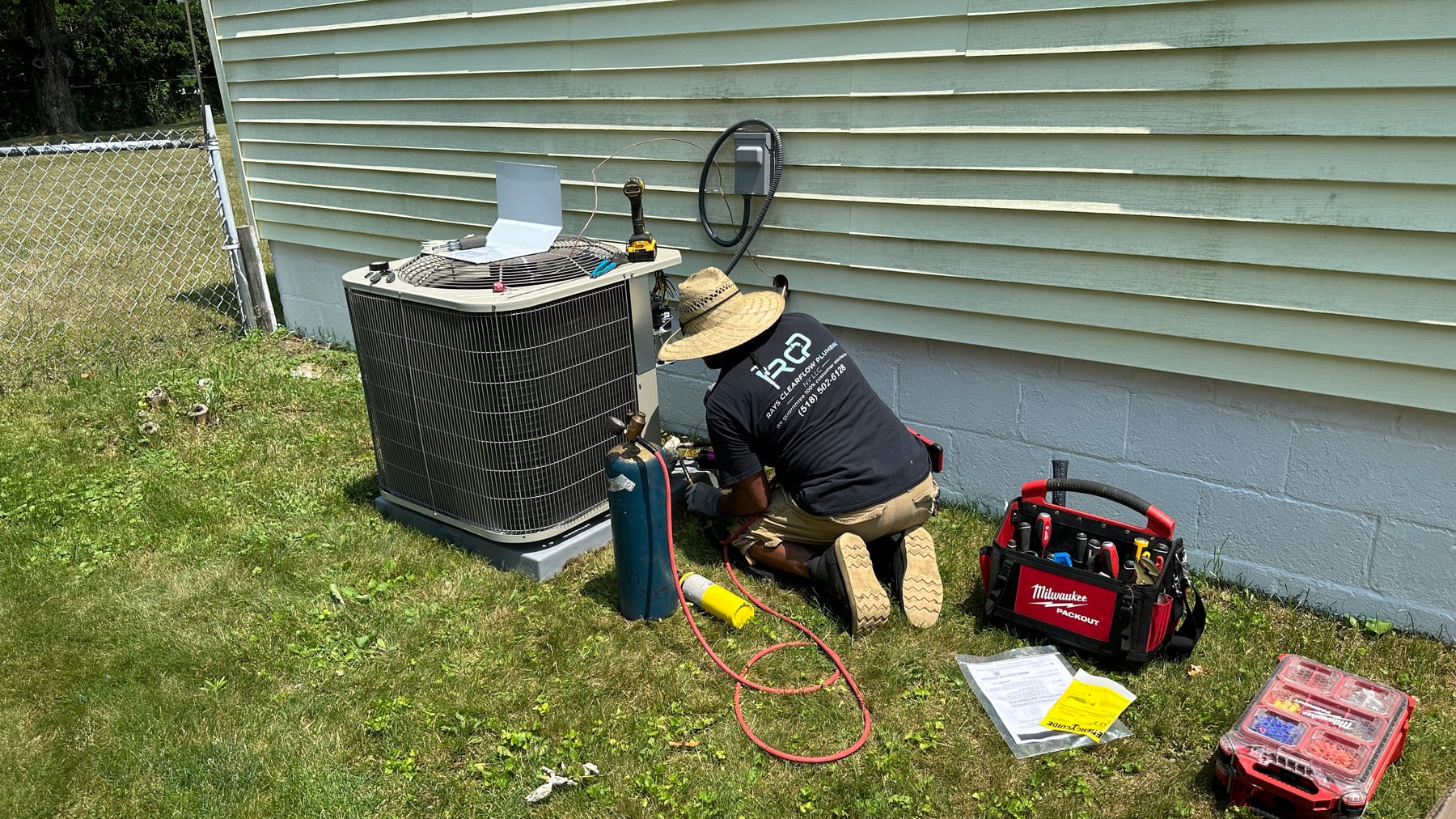 hvac-mini-split-installation-schenectady-ny-12 Ductless cooling head installed by Rays Clearflow